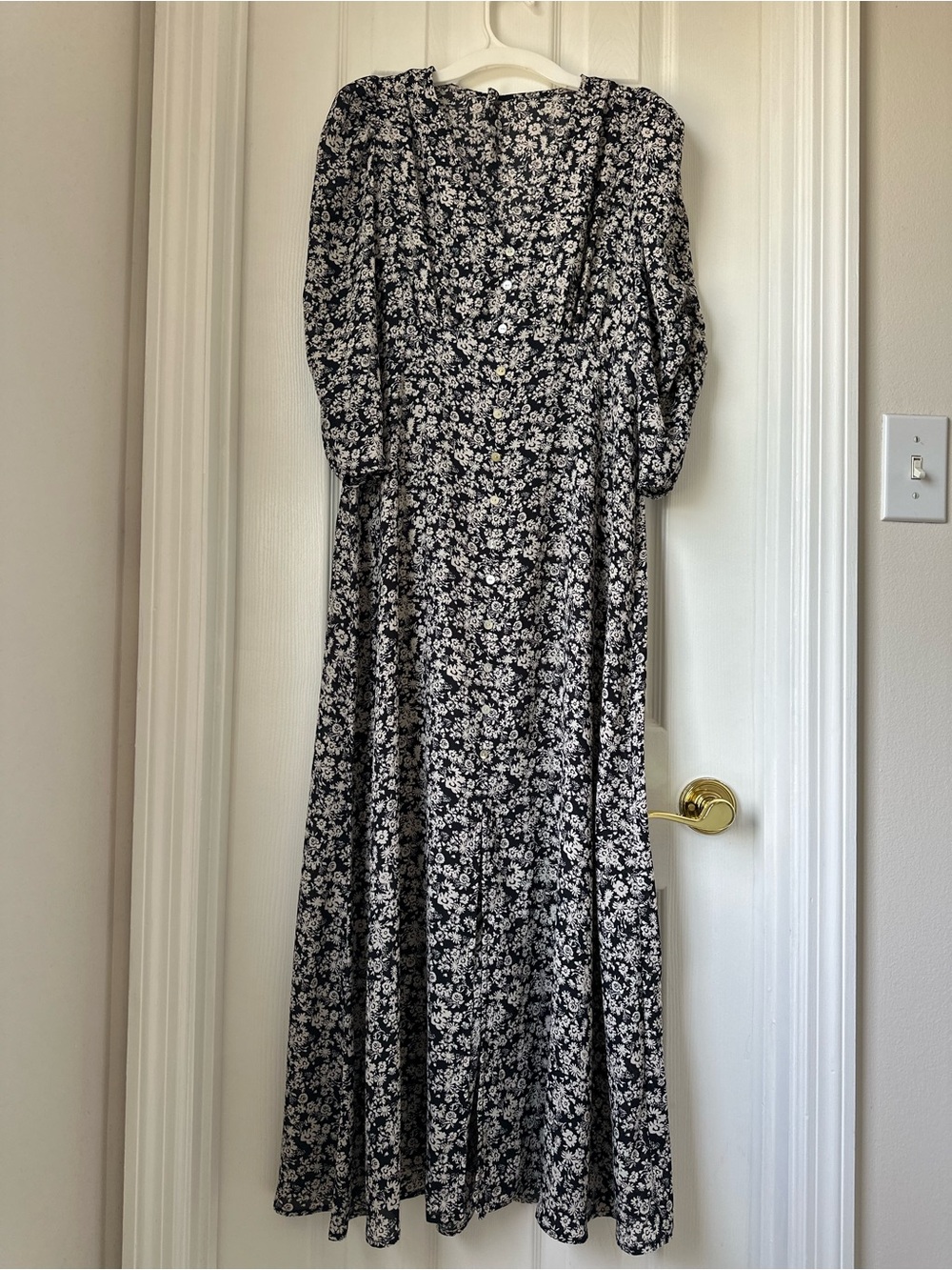 Floral Puff-Sleeve Maxi Dress in Black and White